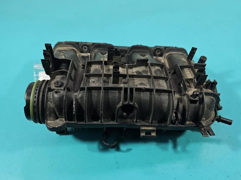 Впускний колектор Volkswagen Tiguan 05E129709F — фото деталі 4