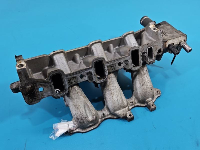 Впускний колектор Dodge Caravan 04781035AF