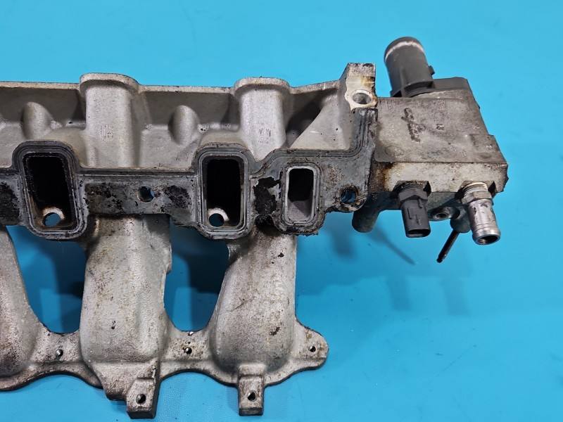 Впускний колектор Dodge Caravan 04781035AF — фото деталі 3