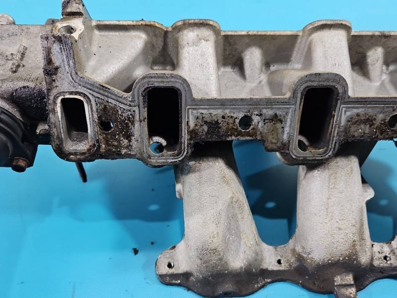 Впускний колектор Dodge Caravan 04781035AF — фото деталі 6