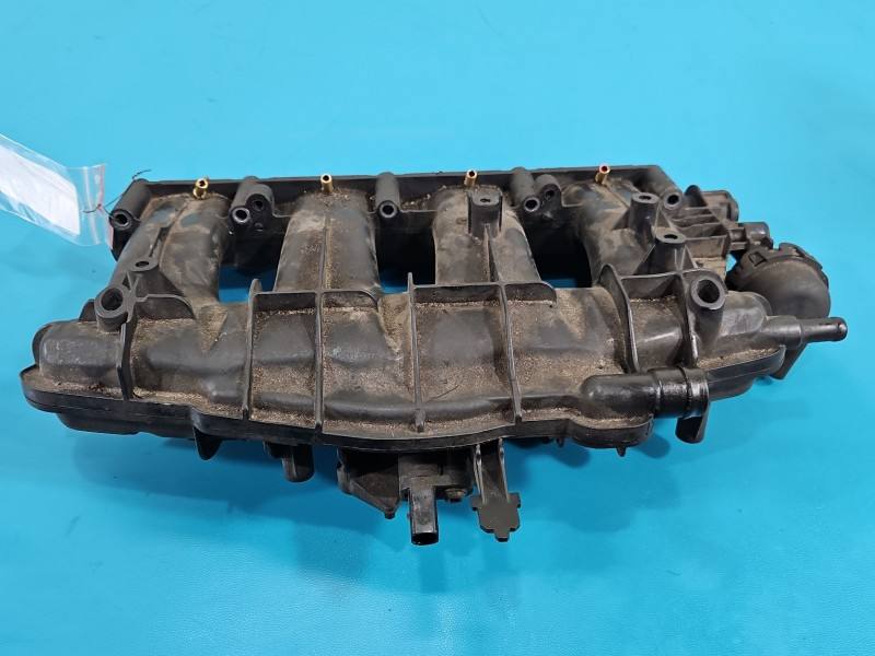 Впускний колектор Volkswagen Passat B7 06133185DF — фото деталі 3
