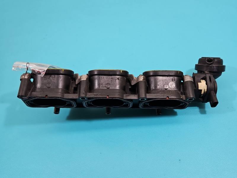 Впускний колектор Audi A6 C7 06E133110AK — фото деталі 4