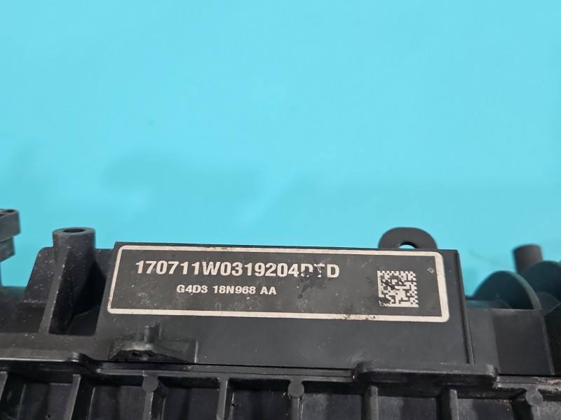 Впускний колектор Land Rover Discovery G4D3-9424-CB — фото деталі 3