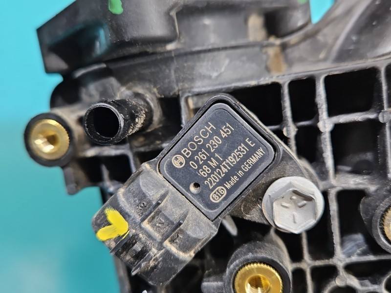 Впускний колектор Suzuki Vitara 13110-53SA0 — фото деталі 4