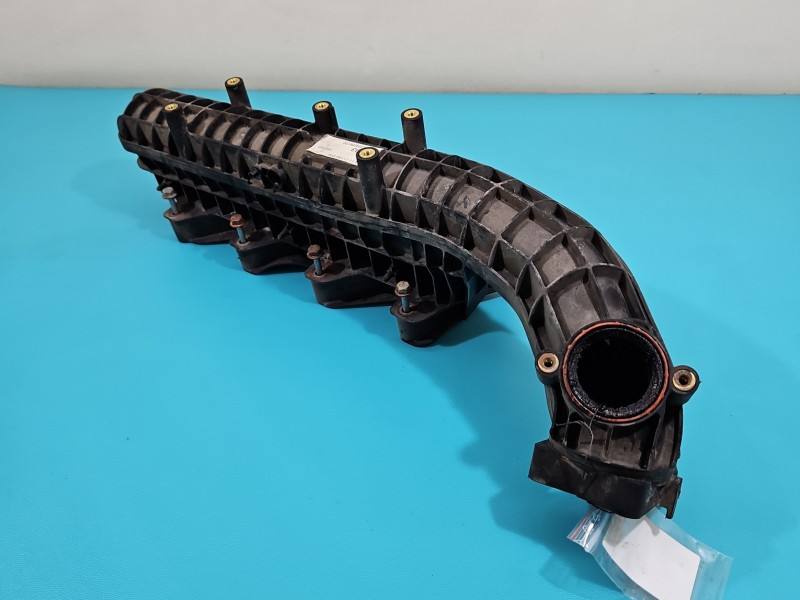 Впускний колектор Opel Astra K 55498493