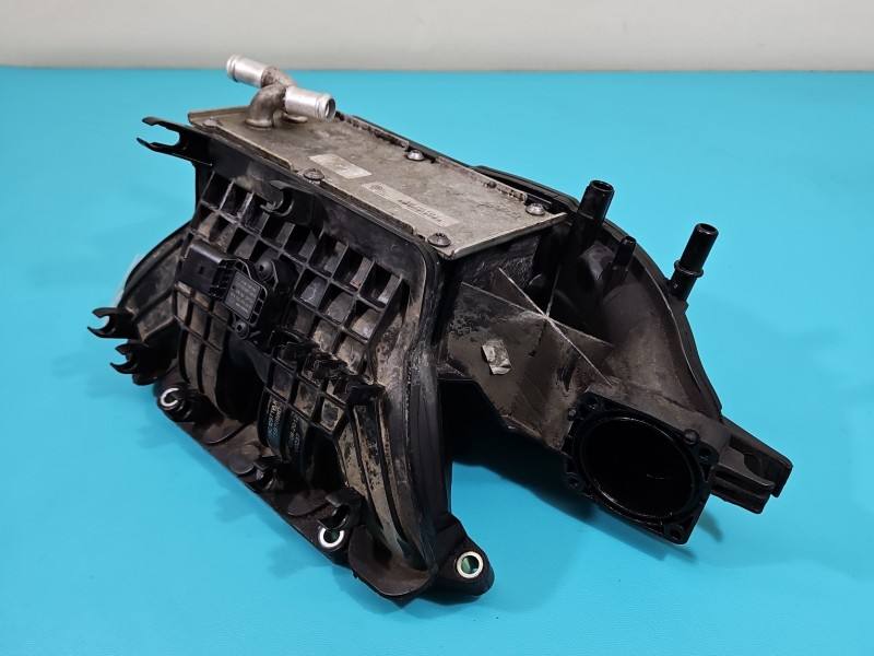Впускний колектор Volkswagen Jetta 03F145749C