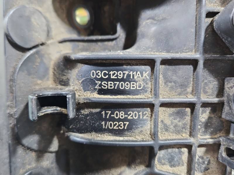 Впускний колектор Volkswagen Jetta 03F145749C — фото деталі 5