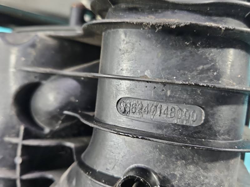 Впускний колектор Citroen C4 9662401480 — фото деталі 17