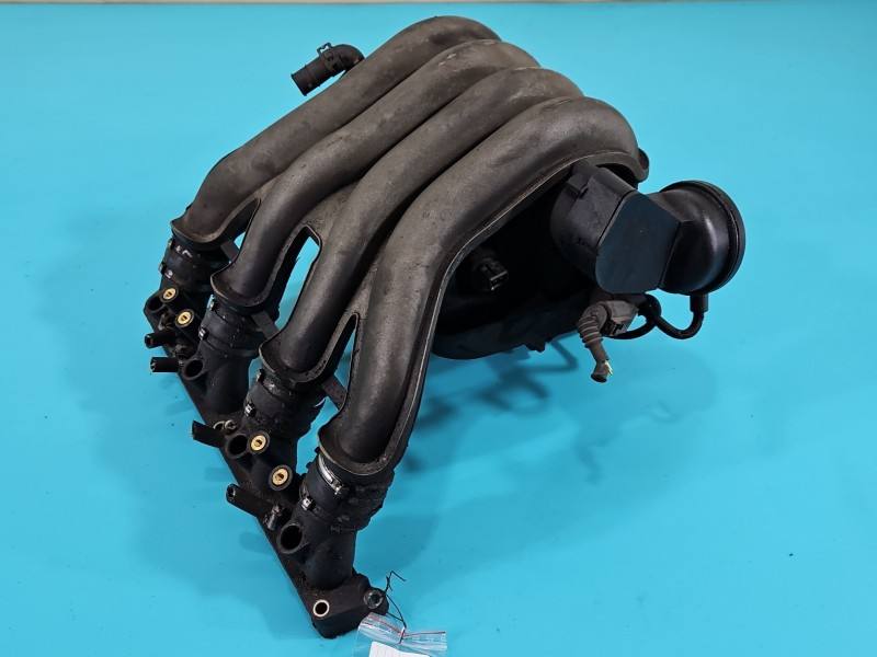 Впускний колектор Audi A4 B6 06B133216G