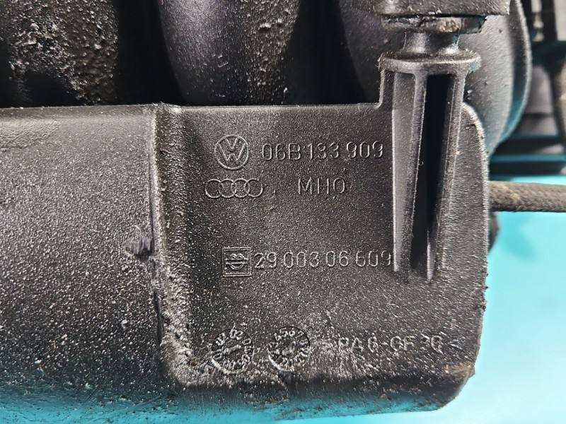 Впускний колектор Audi A4 B6 06B133216G — фото деталі 16