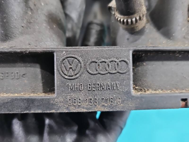 Впускний колектор Audi A4 B6 06B133216G — фото деталі 18