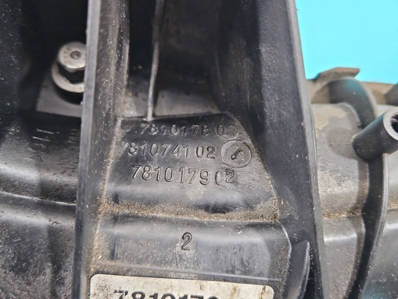 Впускний колектор BMW X1 E84 7810179 — фото деталі 4