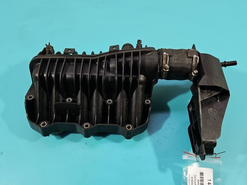Впускной коллектор Ford Focus CM5G-9424-EE