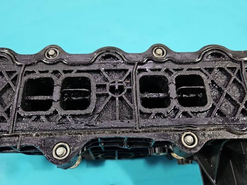 Впускний колектор Mercedes B W246 A6510900037 — фото деталі 9