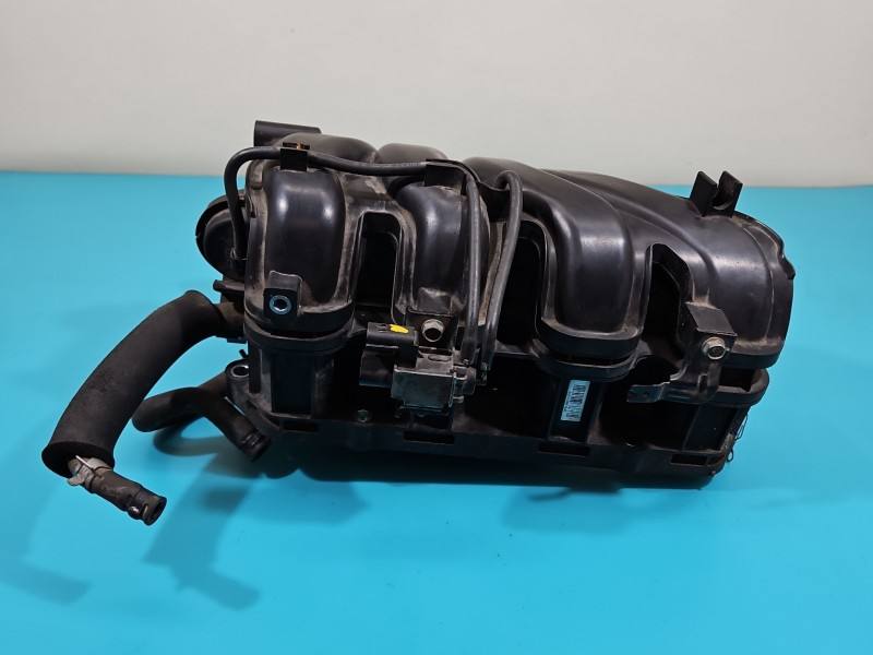 Впускний колектор Kia Ceed 541522700042 — фото деталі 2