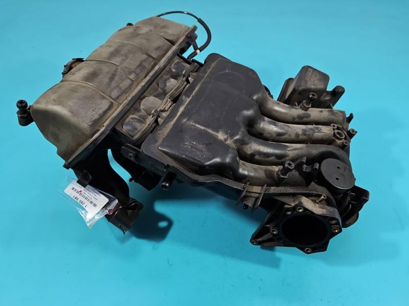 Впускной коллектор Skoda Octavia 1 06A133203DA — фото детали 2