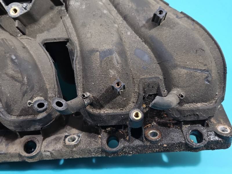 Впускний колектор Citroen Xsara 9653968580 — фото деталі 3