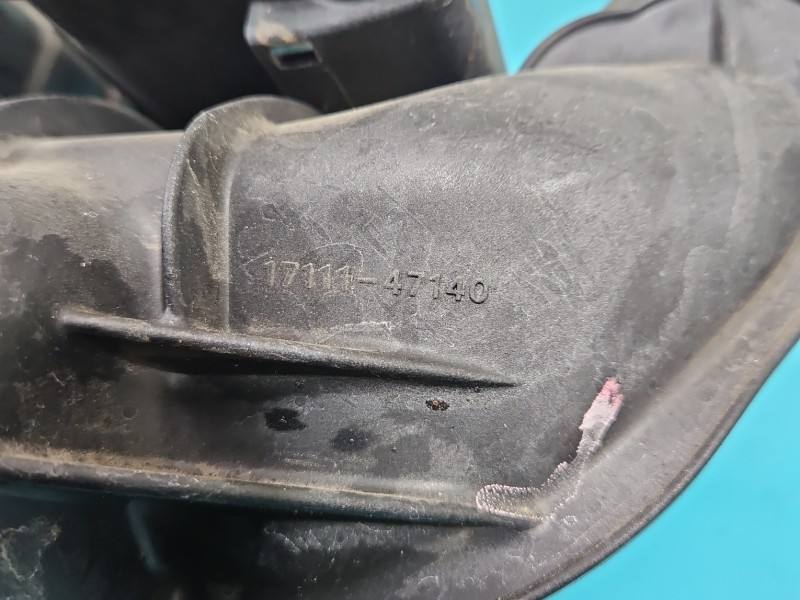 Впускний колектор Toyota Yaris 3 17111-47140 — фото деталі 7