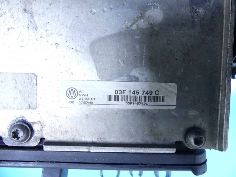 Впускний колектор Volkswagen Jetta 03F145749C — фото деталі 5