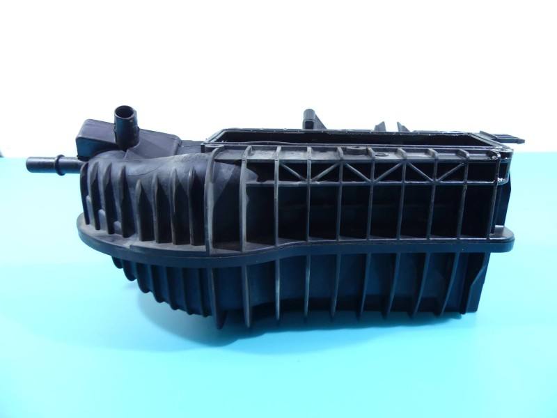 Впускний колектор Skoda Rapid 03F129711H — фото деталі 4
