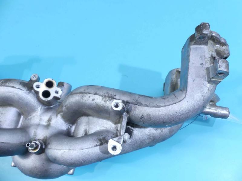 Впускний колектор Subaru Impreza — фото деталі 3