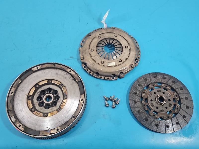 Двомасовий маховик зчеплення Opel Astra K 55570175