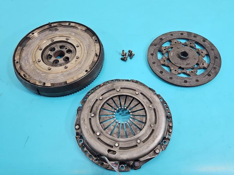 Двомасовий маховик зчеплення Ford C-Max 9647933380