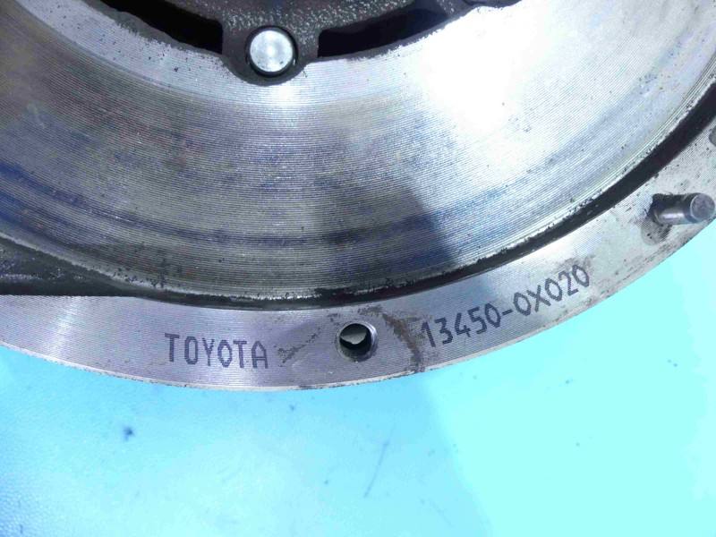 Двухмассовый маховик сцепления Toyota Auris 13450-0X020 — фото детали 3