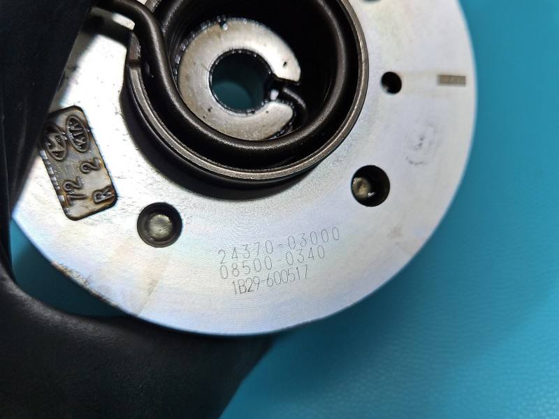Фазорегулятор шестерня распредвала Hyundai I20 24370-03000 — фото детали 5