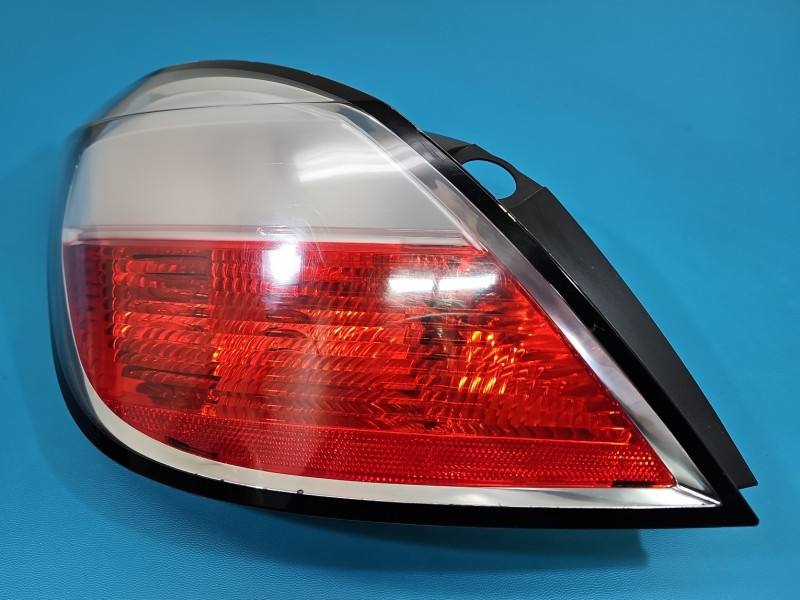 Ліхтар задній лівий Opel Astra H 342691834