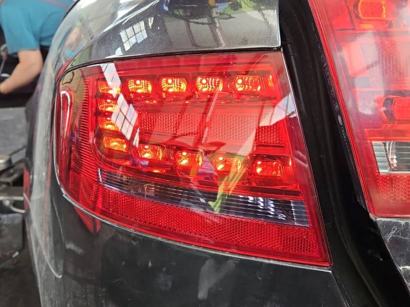 Ліхтар задній лівий Audi A4 B8 8K5945095B