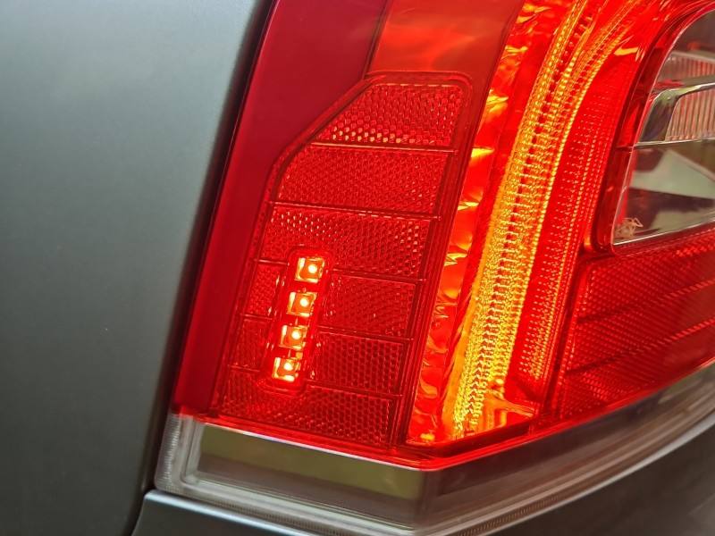 Ліхтар задній лівий Volvo V70 — фото деталі 3
