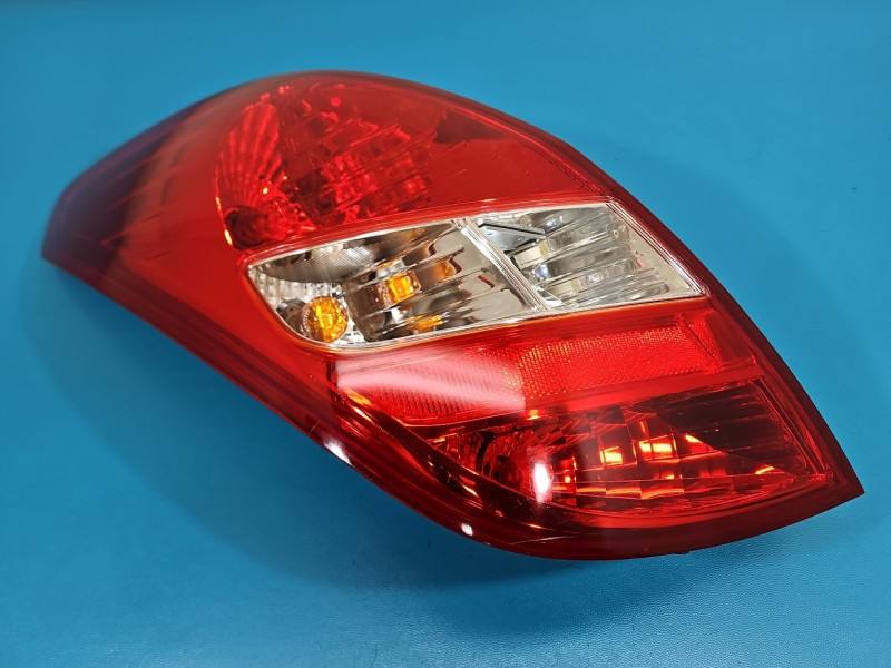 Ліхтар задній лівий Hyundai I20 92401-1J000