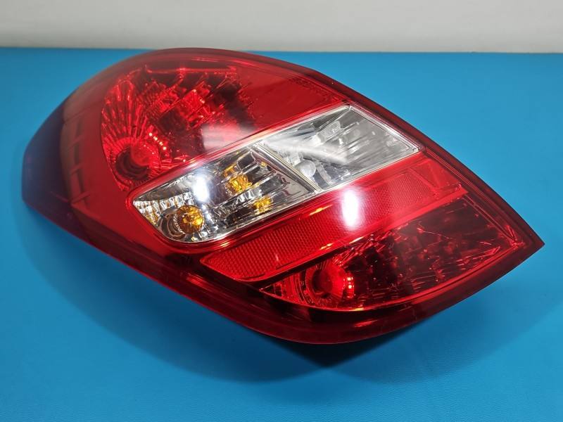 Ліхтар задній лівий Hyundai I20 92401-4P000