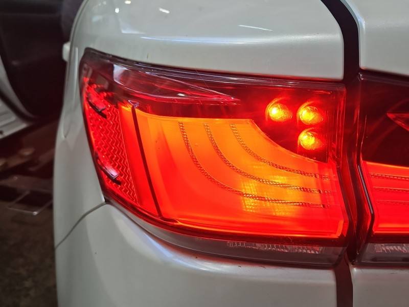 Фонарь задний левый Lexus CT — фото детали 2