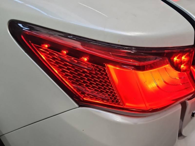 Фонарь задний левый Lexus CT — фото детали 4