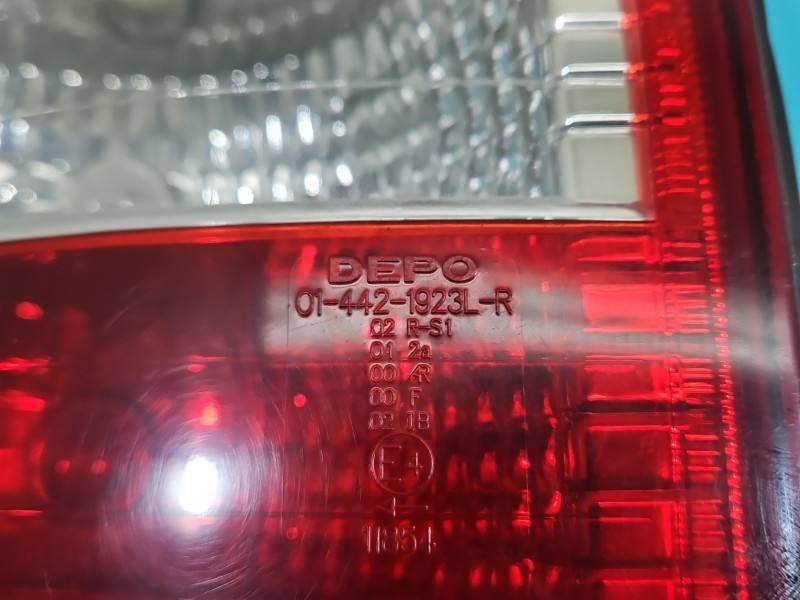 Ліхтар задній лівий Opel Zafira A — фото деталі 3