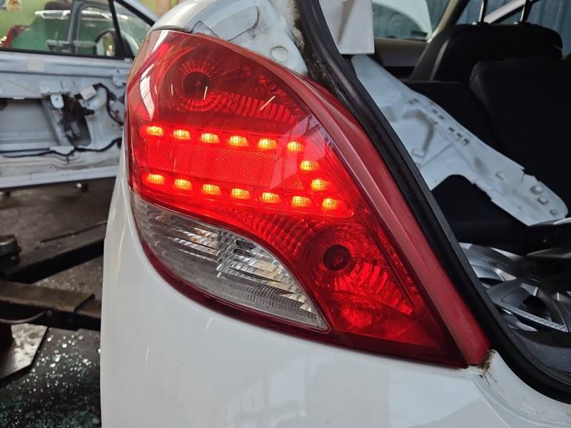 Ліхтар задній лівий Peugeot 207 9686566080