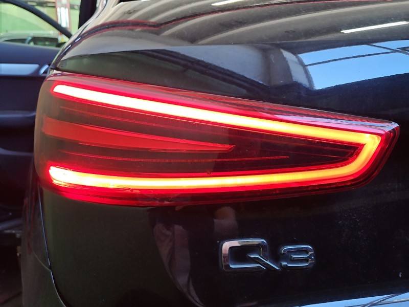 Ліхтар задній лівий Audi Q3 8U0945093A