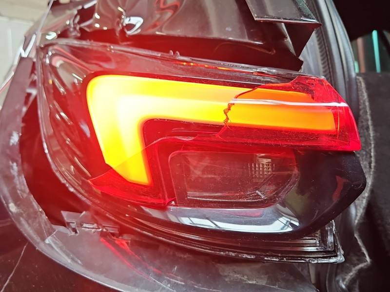 Ліхтар задній лівий Opel Insignia YR00148180