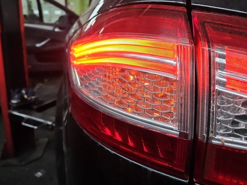 Ліхтар задній лівий Ford Mondeo BS71-13405-B