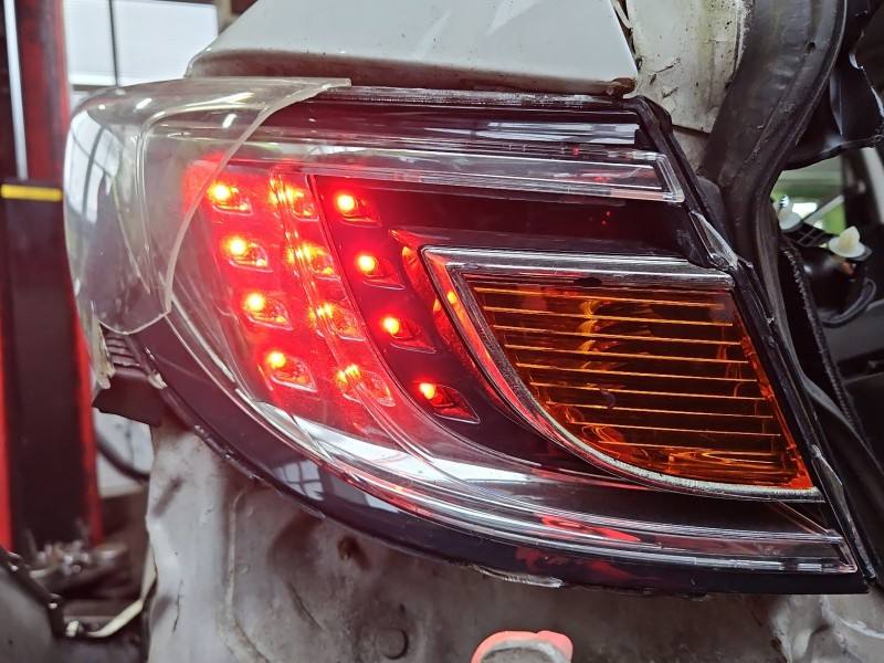 Ліхтар задній лівий Mazda 6 220-41055
