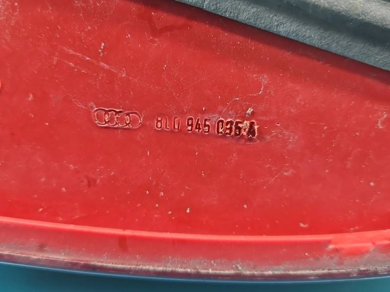 Ліхтар задній лівий Audi A3 8L — фото деталі 4