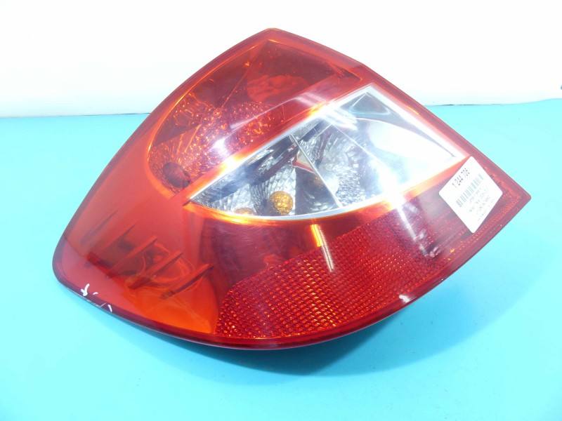 Ліхтар задній лівий Renault Thalia 8200700046