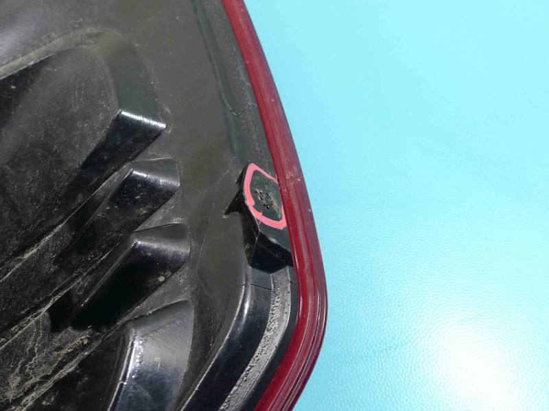 Ліхтар задній лівий Ford Fiesta — фото деталі 5