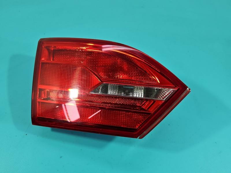 Фонарь задний левый Volkswagen Jetta 5C9945259A