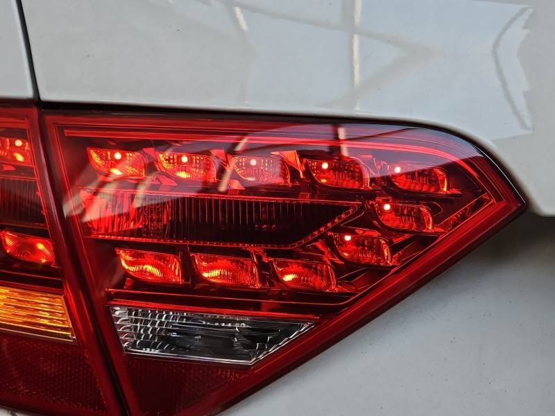 Ліхтар задній лівий Audi A5 8T 8T0945093B