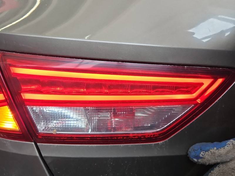 Фонарь задний левый Seat Leon