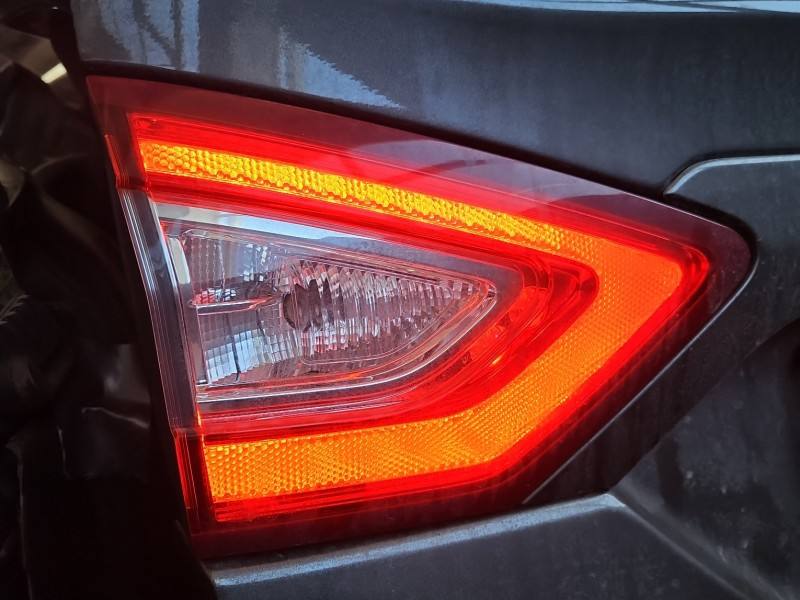 Фонарь задний левый Ford Mondeo DS73-13A603-JF