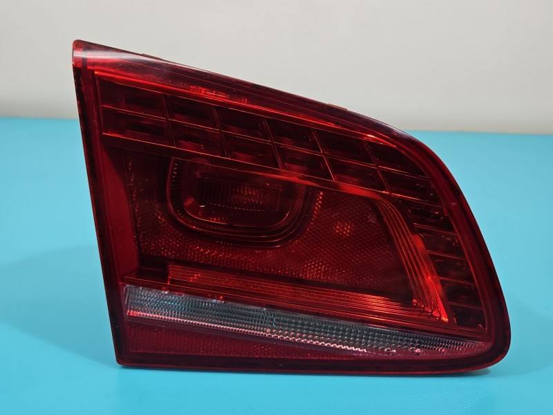 Ліхтар задній лівий Volkswagen Passat B7 — фото деталі 3